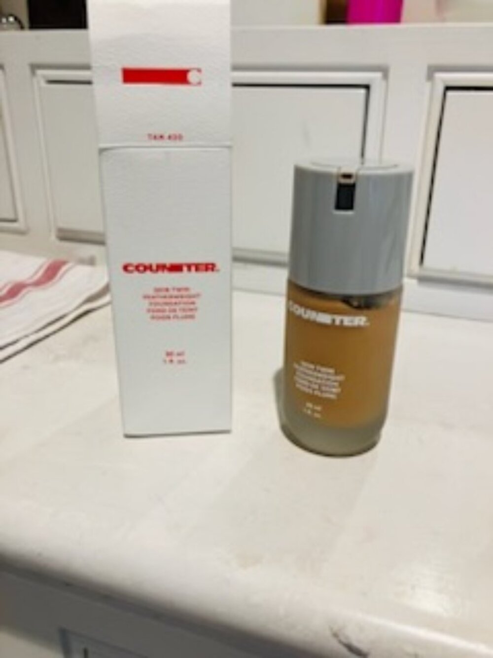 Counter Skin Twin Featherweight Foundation Tan 420